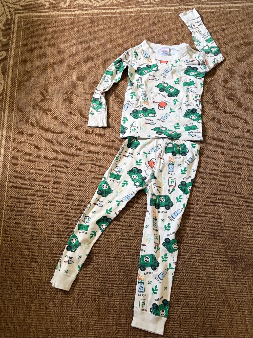 Hanna Andersson Earth Day Recycle Pajama Set 4T